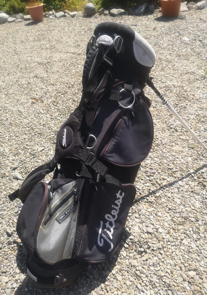Titleist stand bag. Vg condition No issues - Image 3
