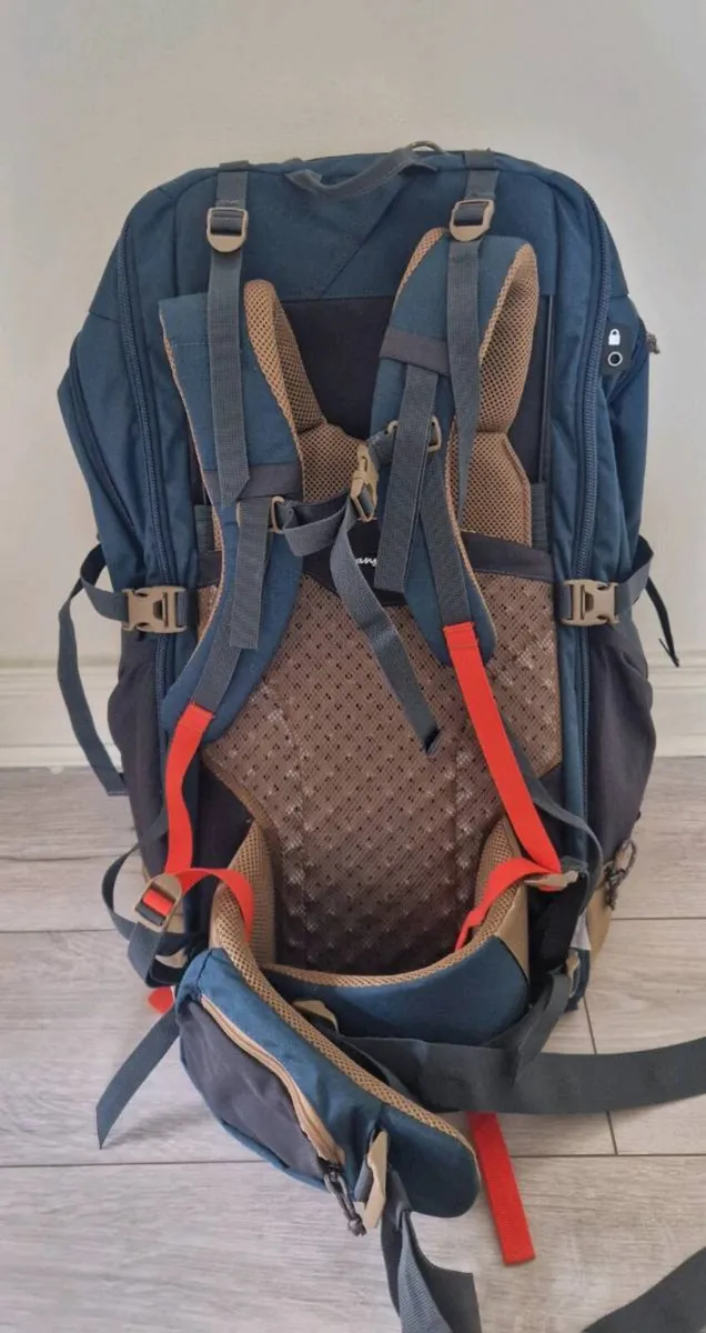 Quechua 70 litre hiking backpack - Image 4