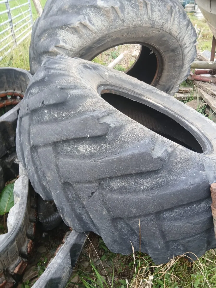 Tractor parts - Image 1