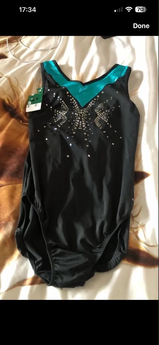 Girls new Leo tart size S €8 - Image 1