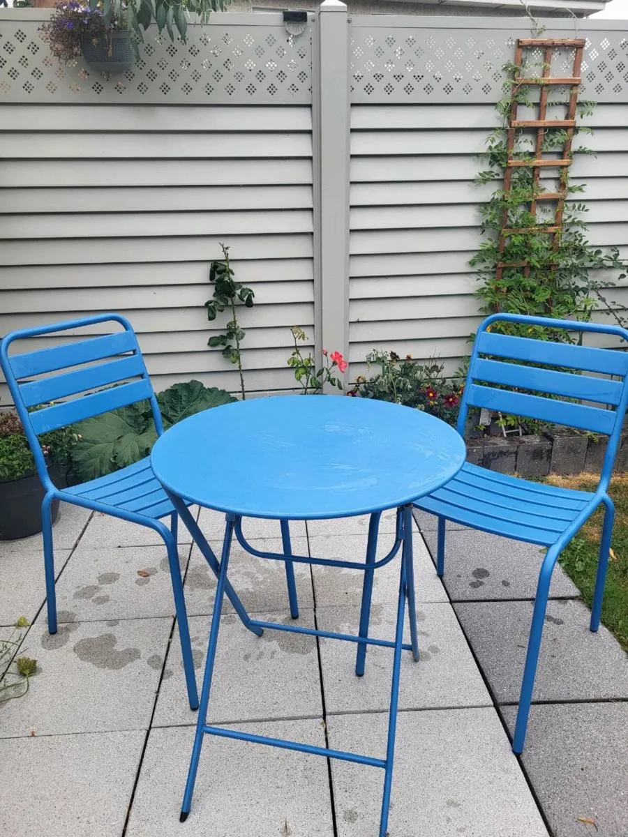Patio set