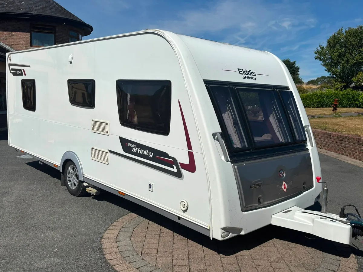 Elddis affinity 550 island bed caravan - Image 4