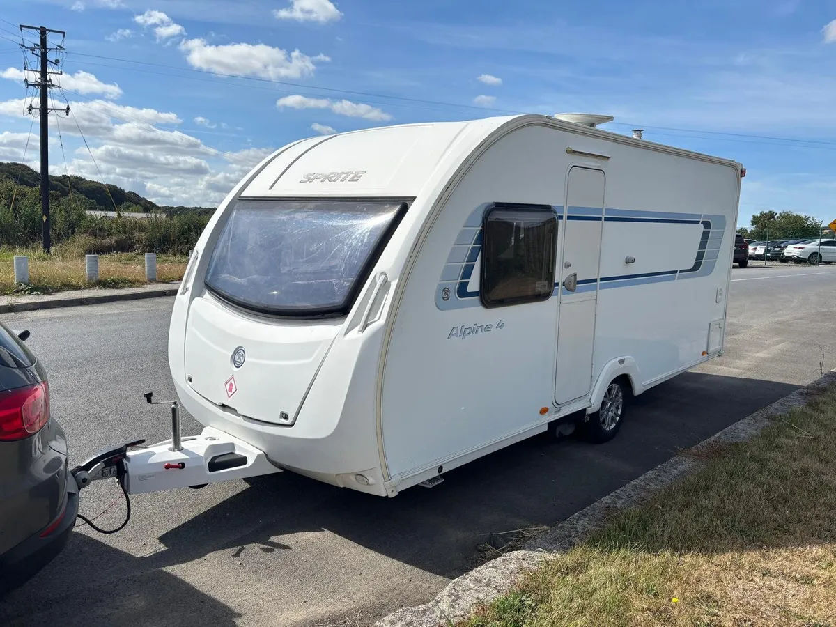 Lighgweight Swift sprite alpine 4 fixed bed - Image 2