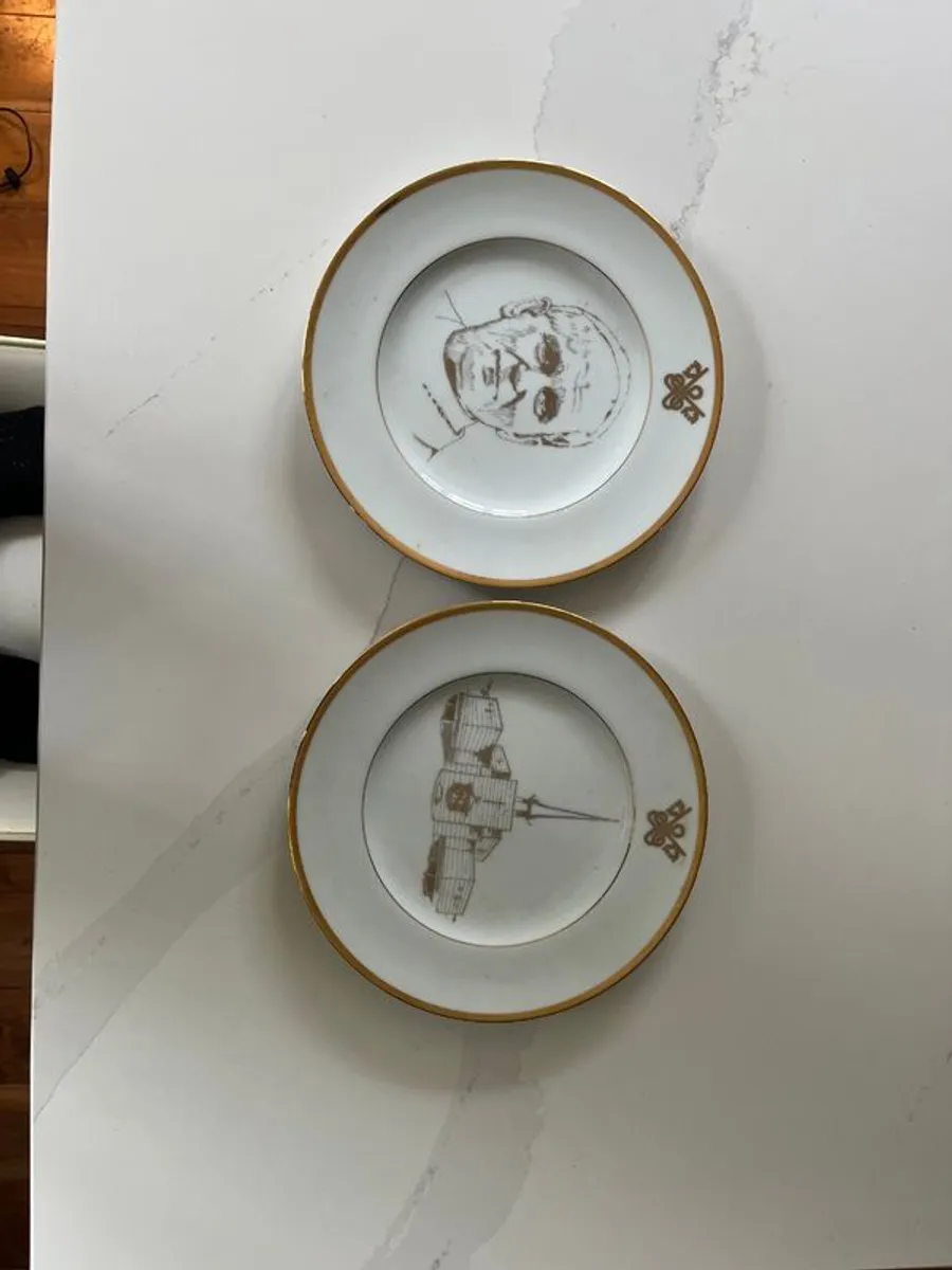 Rare Limited Edition 1979 Arklow Pottery Papal Plates - Image 1