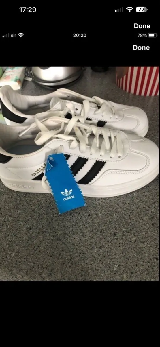 Boys adidas trainers size 3 €20 - Image 2