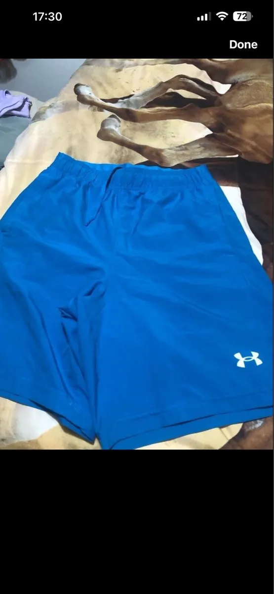 Mens under armour shorts size M €10 - Image 4