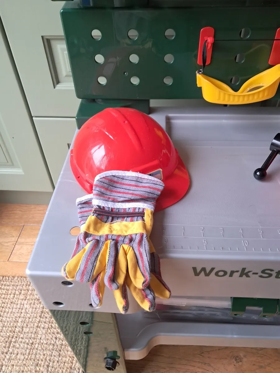 Bosch Klein kids' workbench full set ono - Image 3