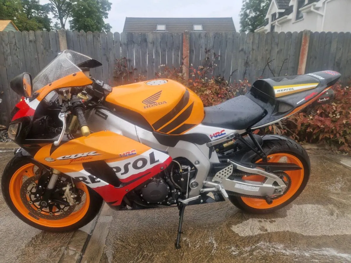 2007 Honda CBR 1000RR Repsol Fireblade - Image 4