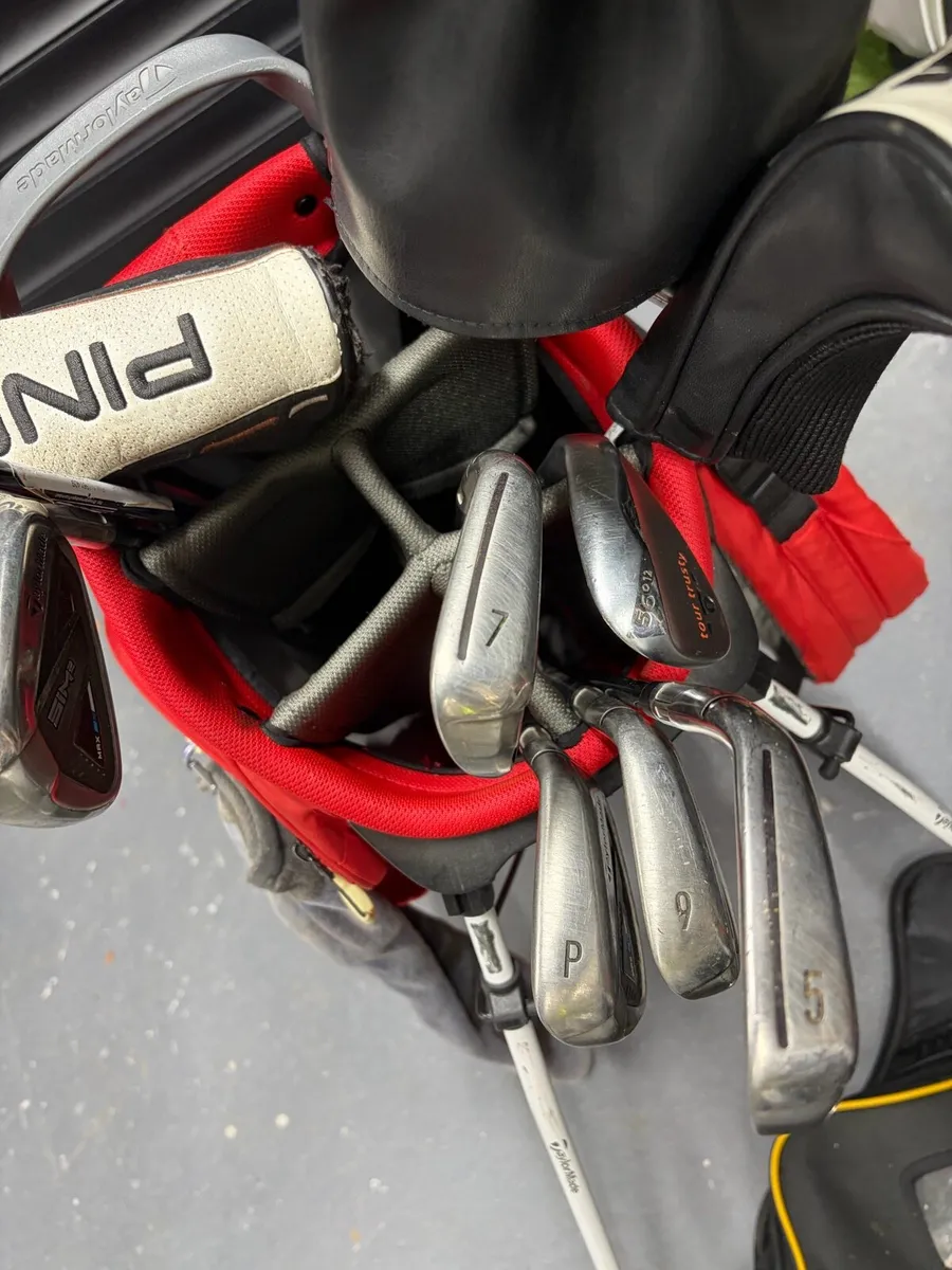 Taylormade Sim 2 Golf clubs & Golf Bag - Image 2