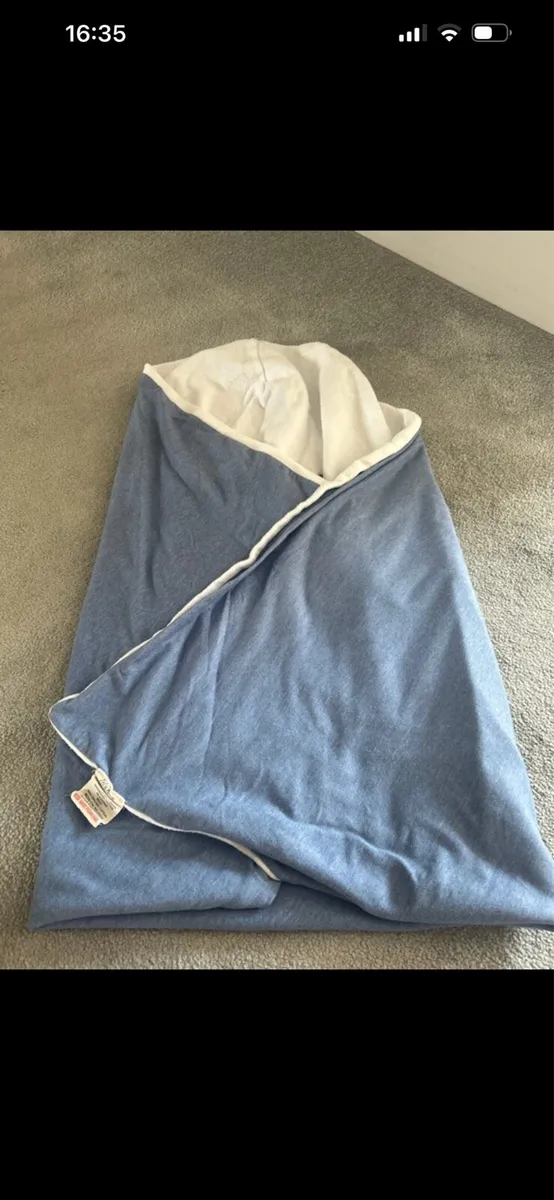 Car seat blanket - Image 1