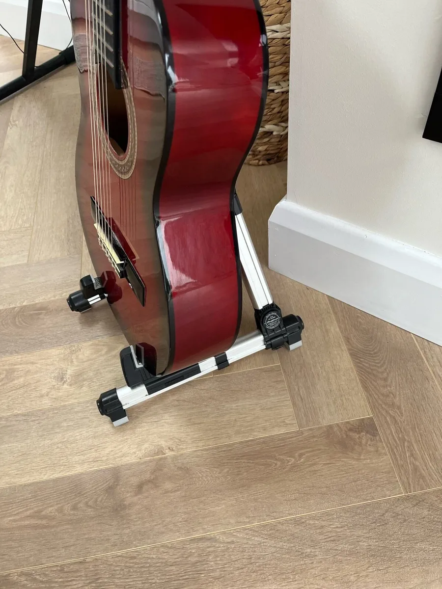 Guitar - Image 2