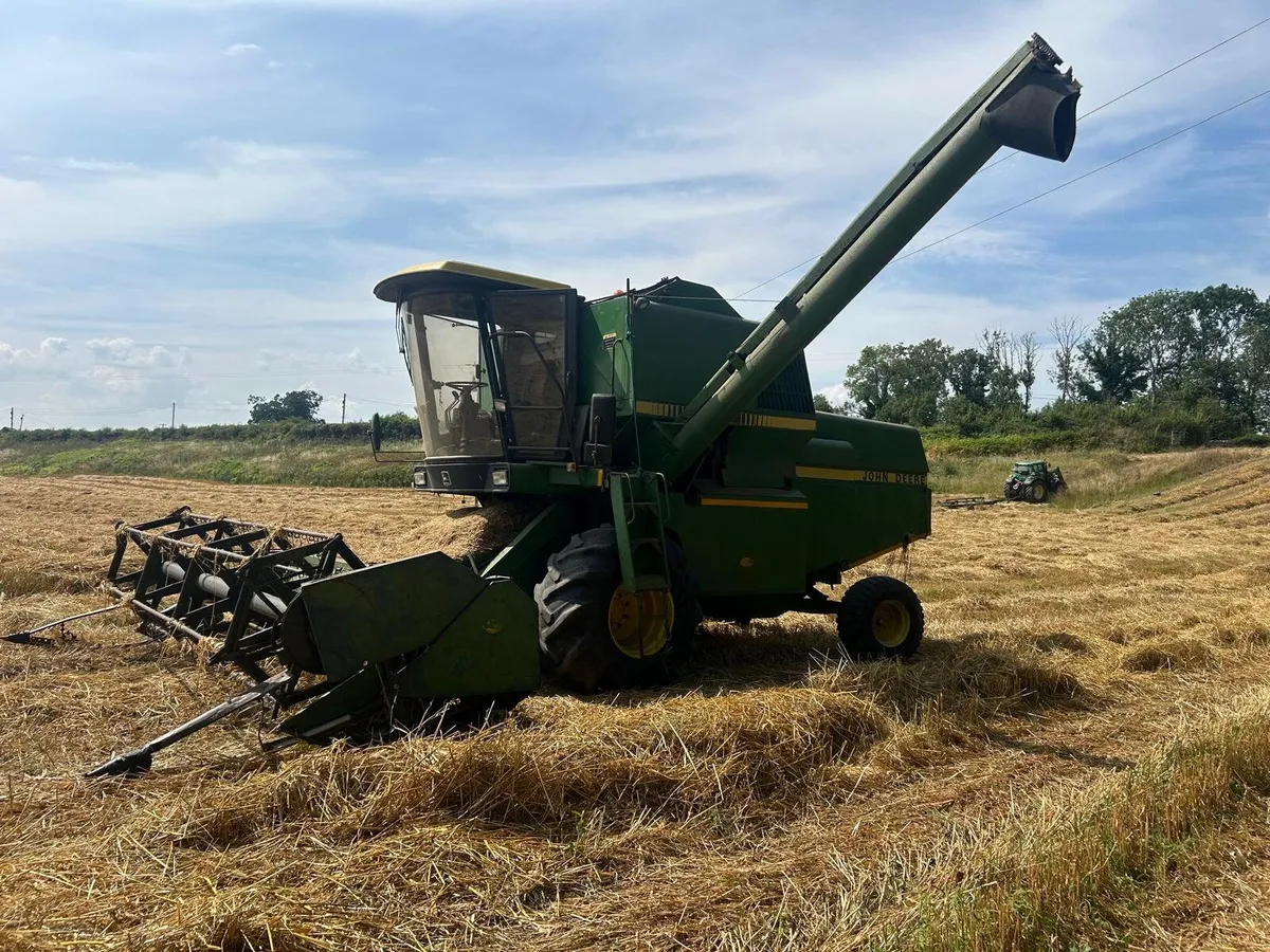 John Deere 1075 - Image 2