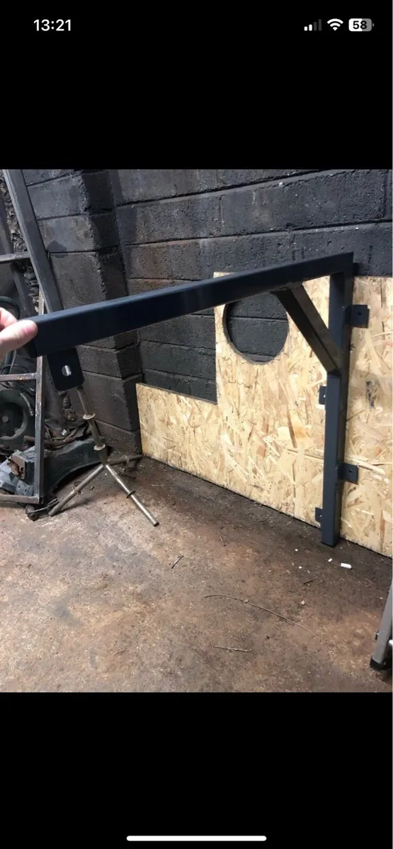 Heavy duty boxing bag wall bracket - Image 4