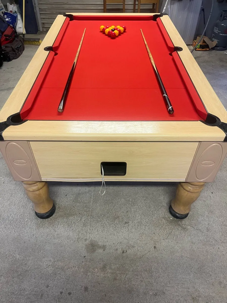 Pool table - Image 2