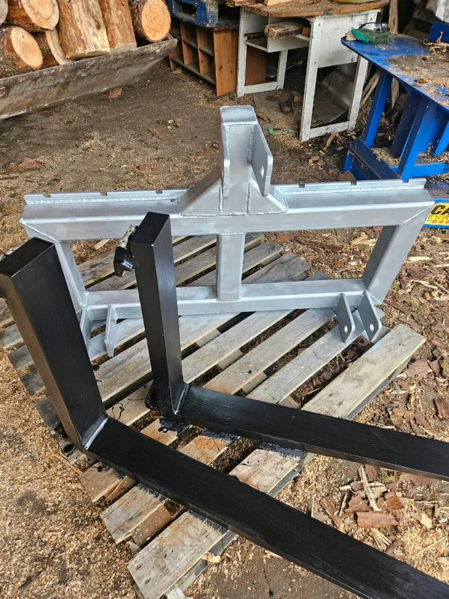 Tractor forks - Image 1