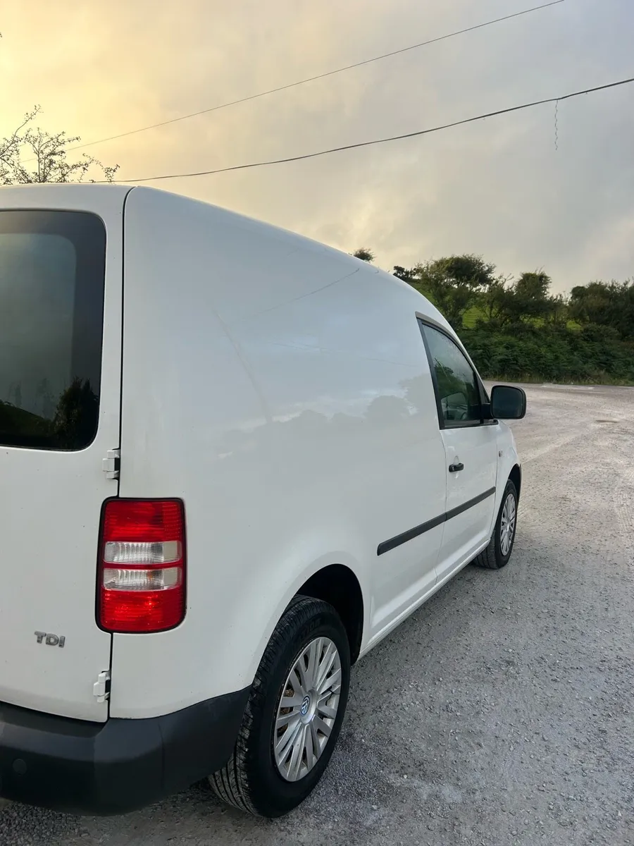 Volkswagen caddy - Image 3