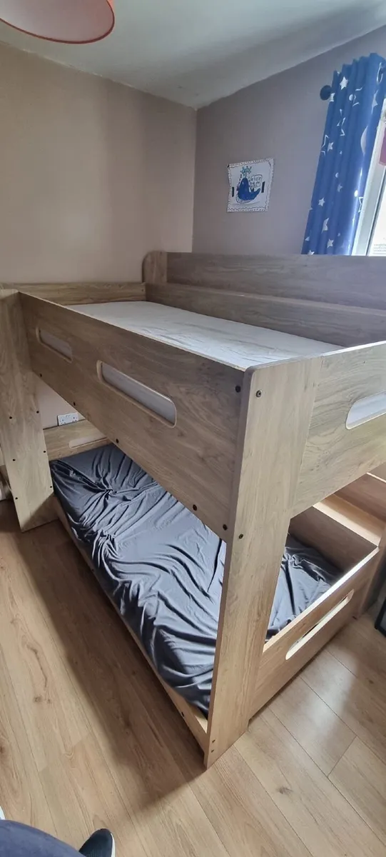 Bunk beds - Image 1