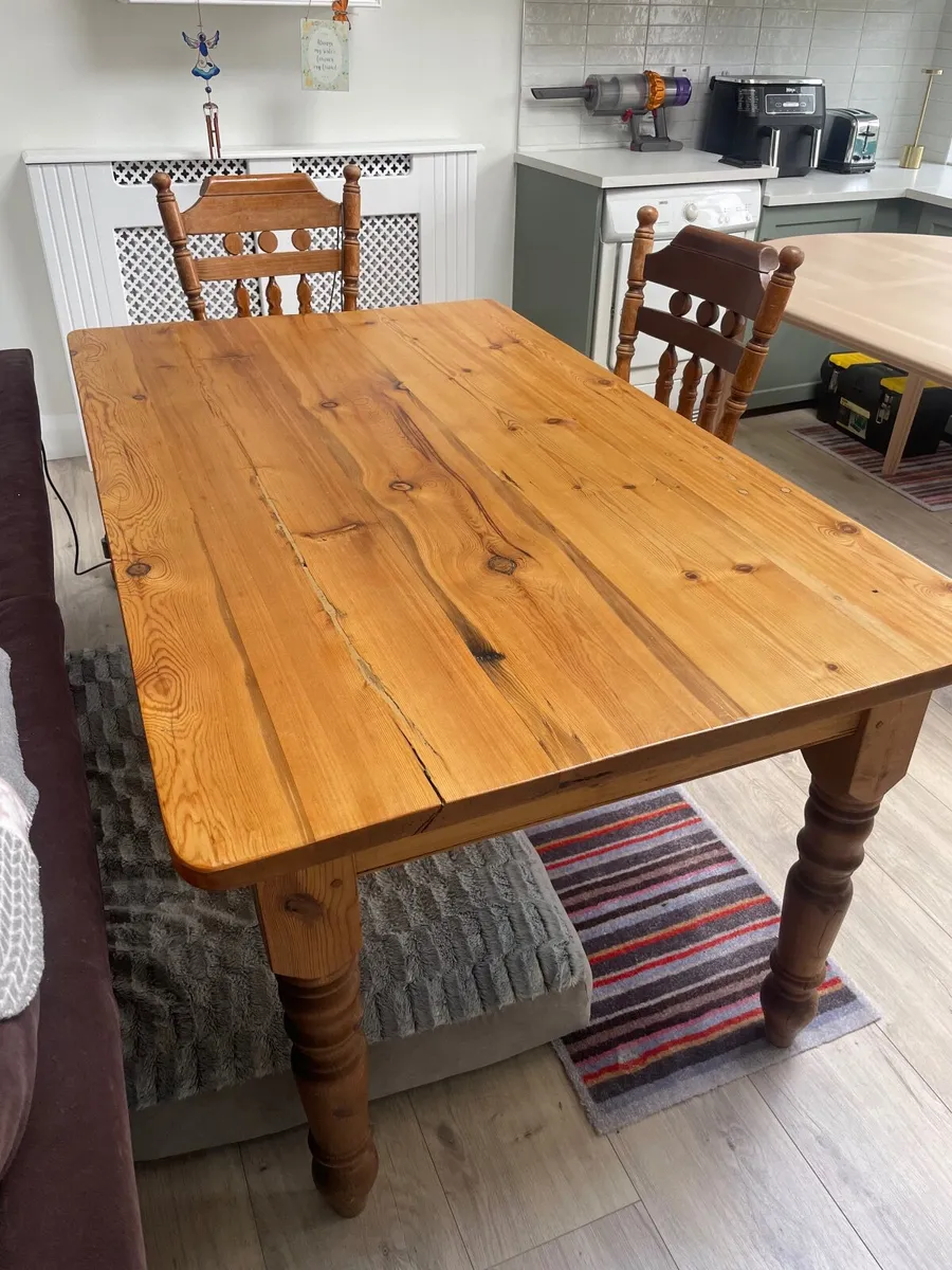 Kitchen table and 3 chairs - Image 1