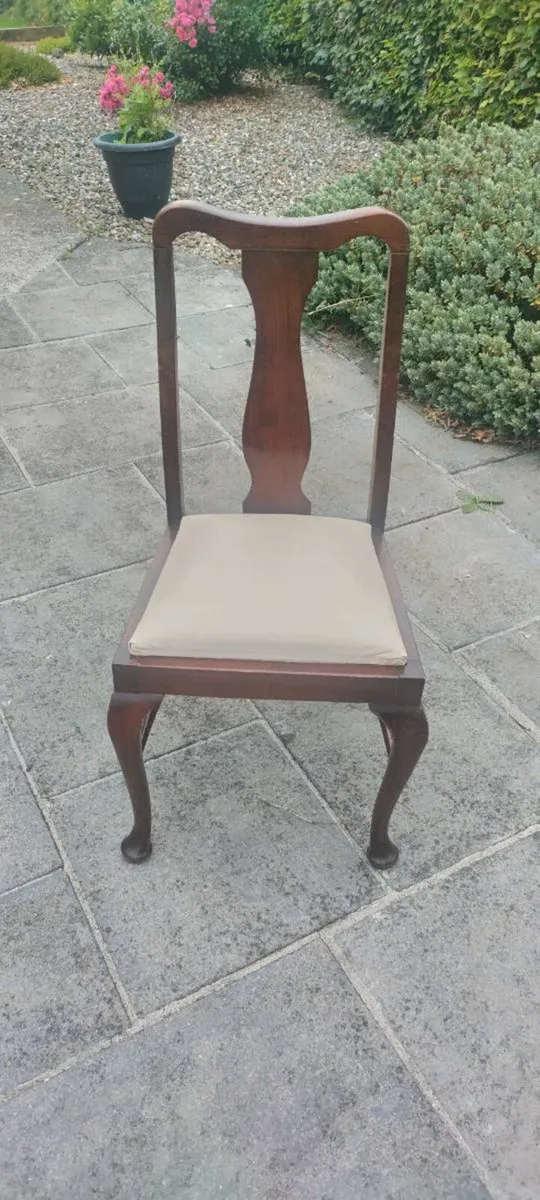 Antique hardwood table and chairs - Image 4