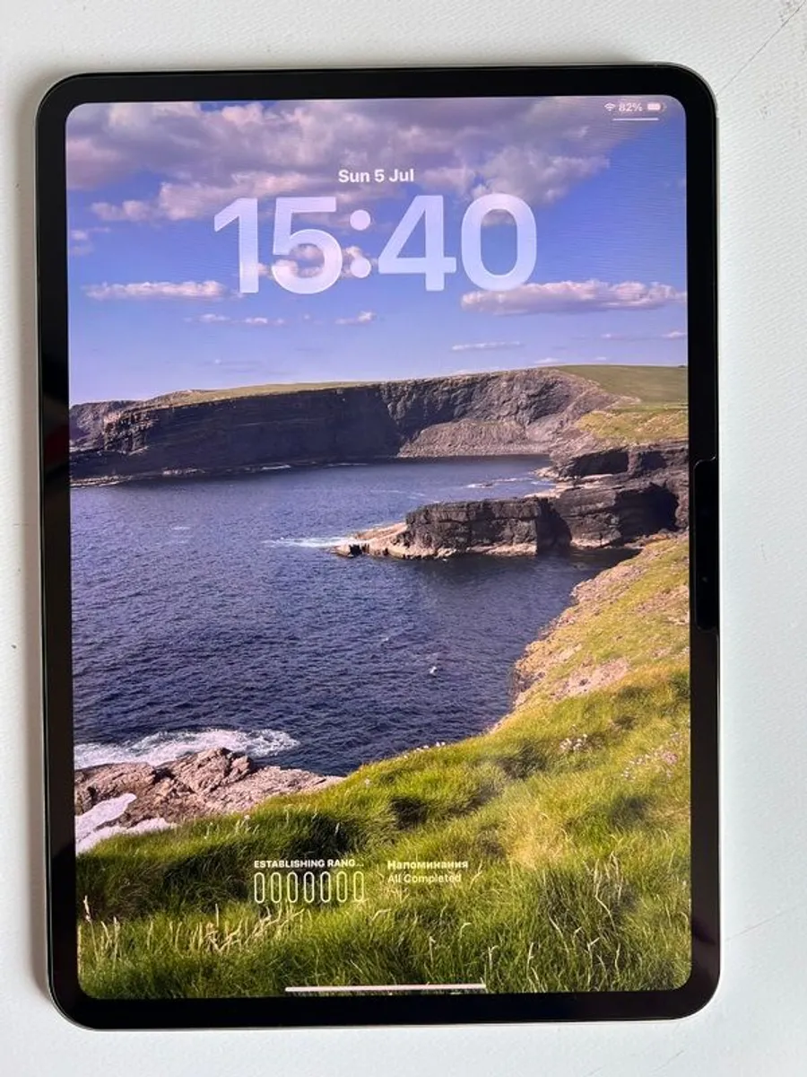 iPad Pro 11-inch M4 256GB Like New - Image 1
