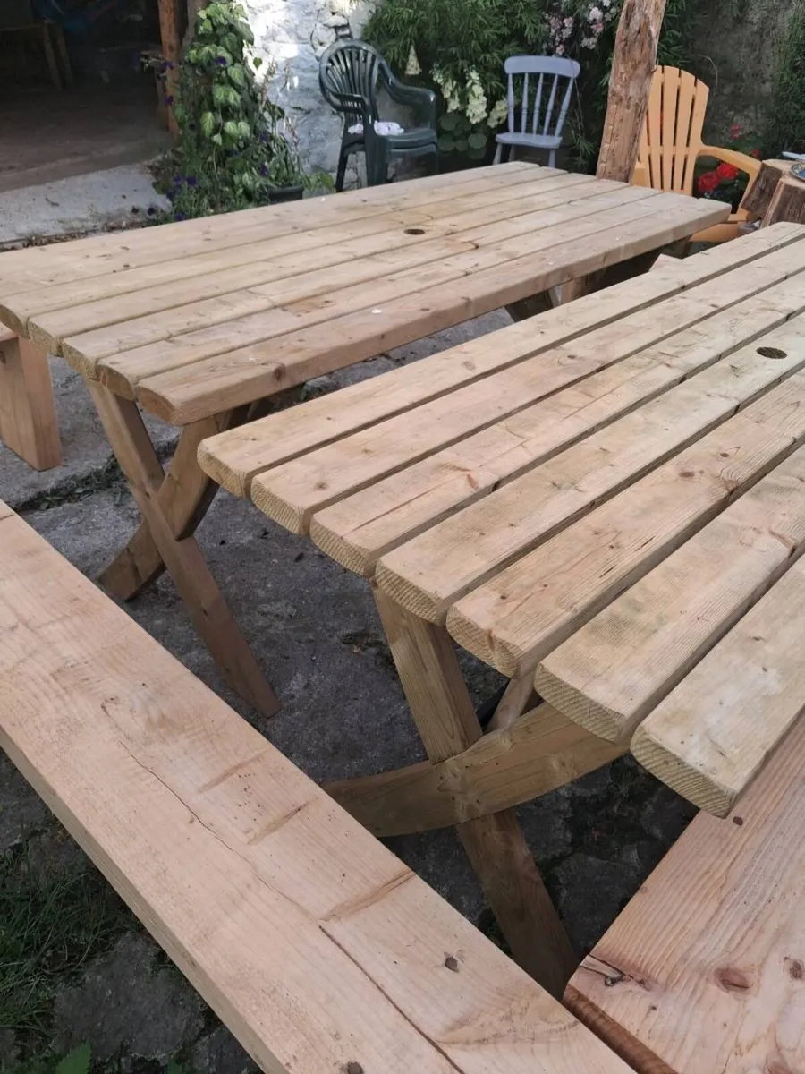 Garden table - Image 3