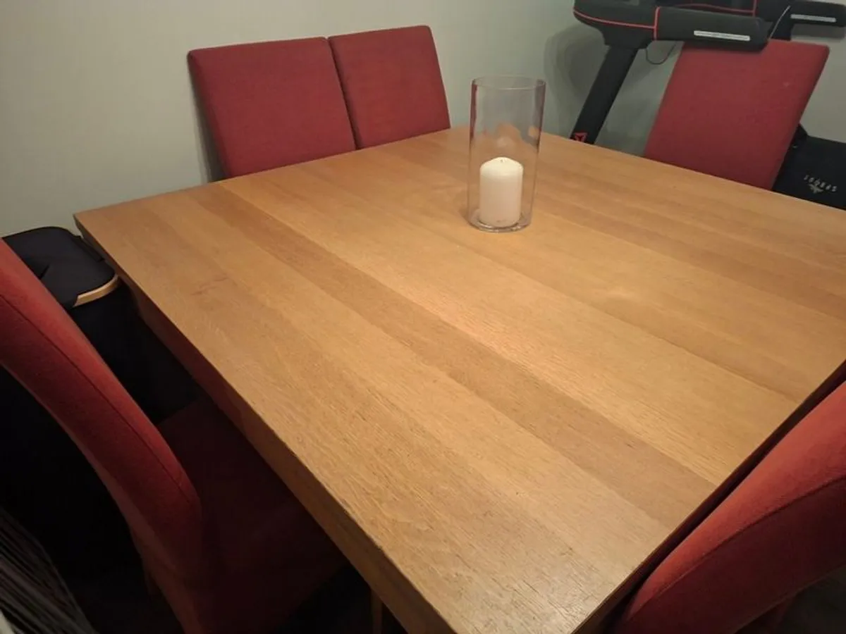 Solid Oak Dining table and 8 chairs - Image 1
