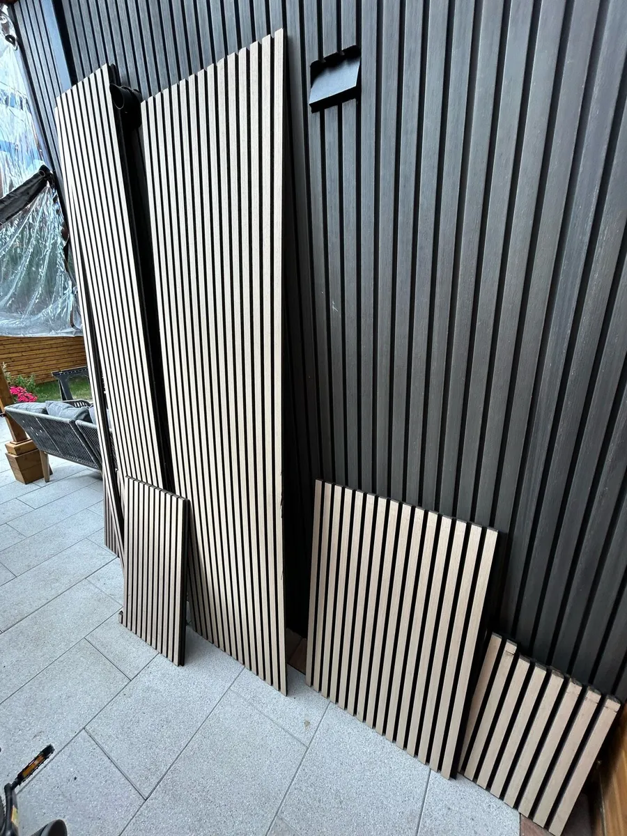 Oak wall panels’ leftovers