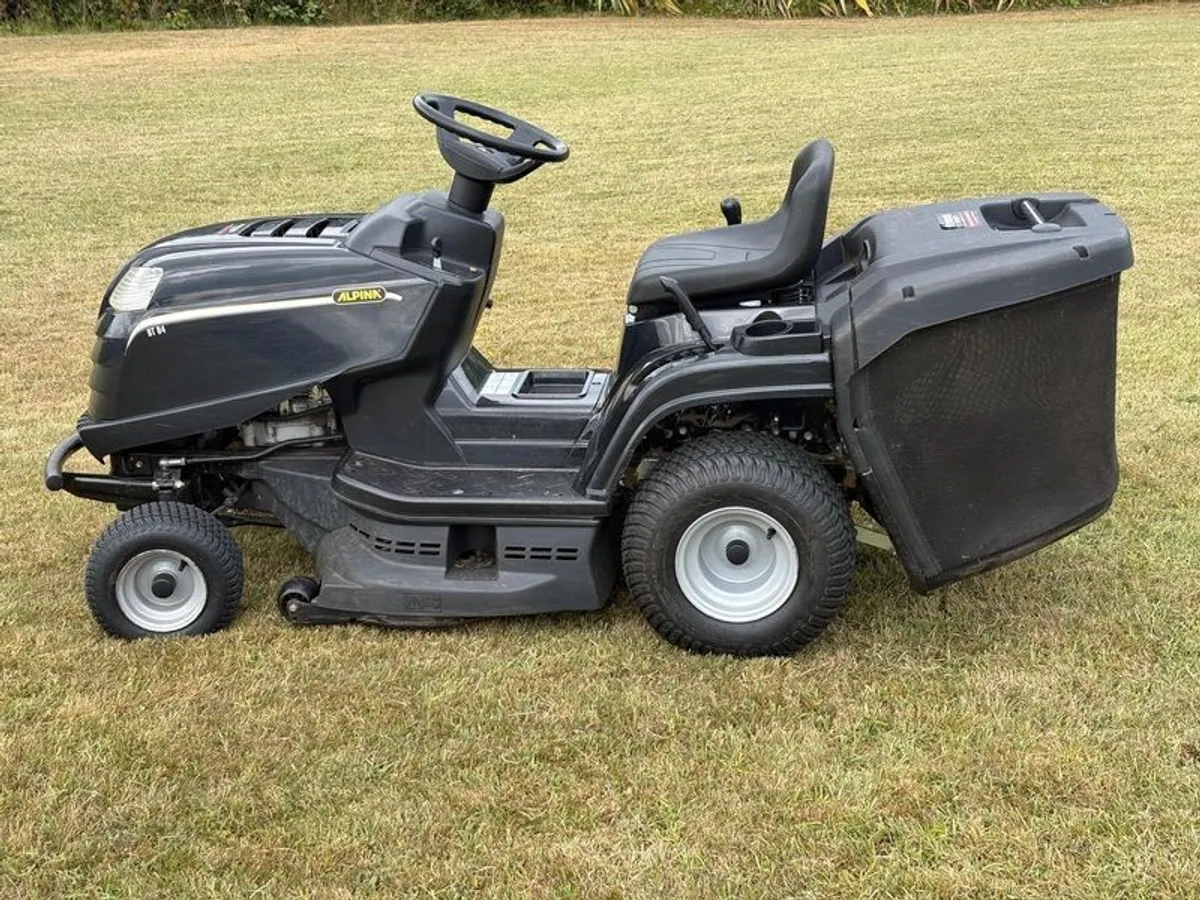 Ride-On Mower - Image 3