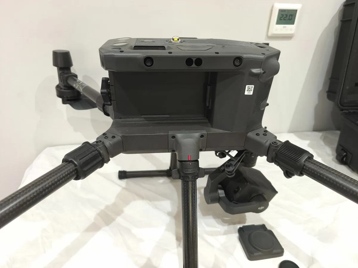 DJI Matrice 300 RTK & Zenmuse H20 - Image 4