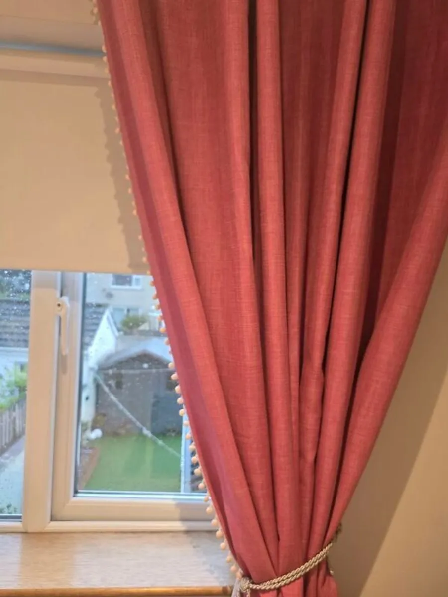 Curtains - Image 2