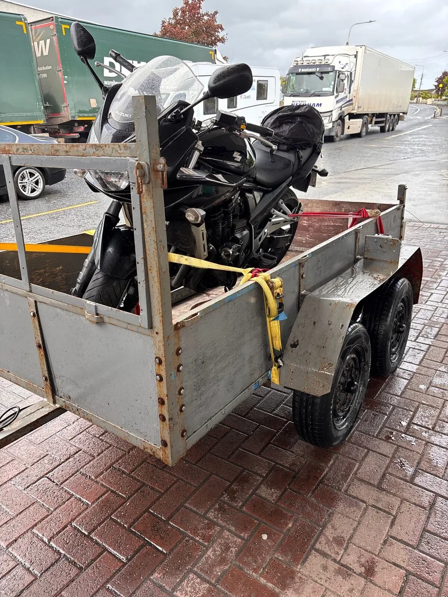 Trailer