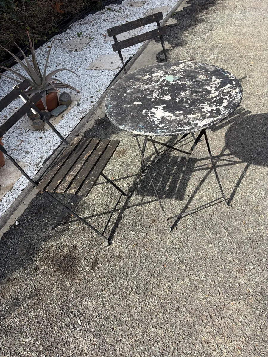 garden table + 2 chairs - Image 3