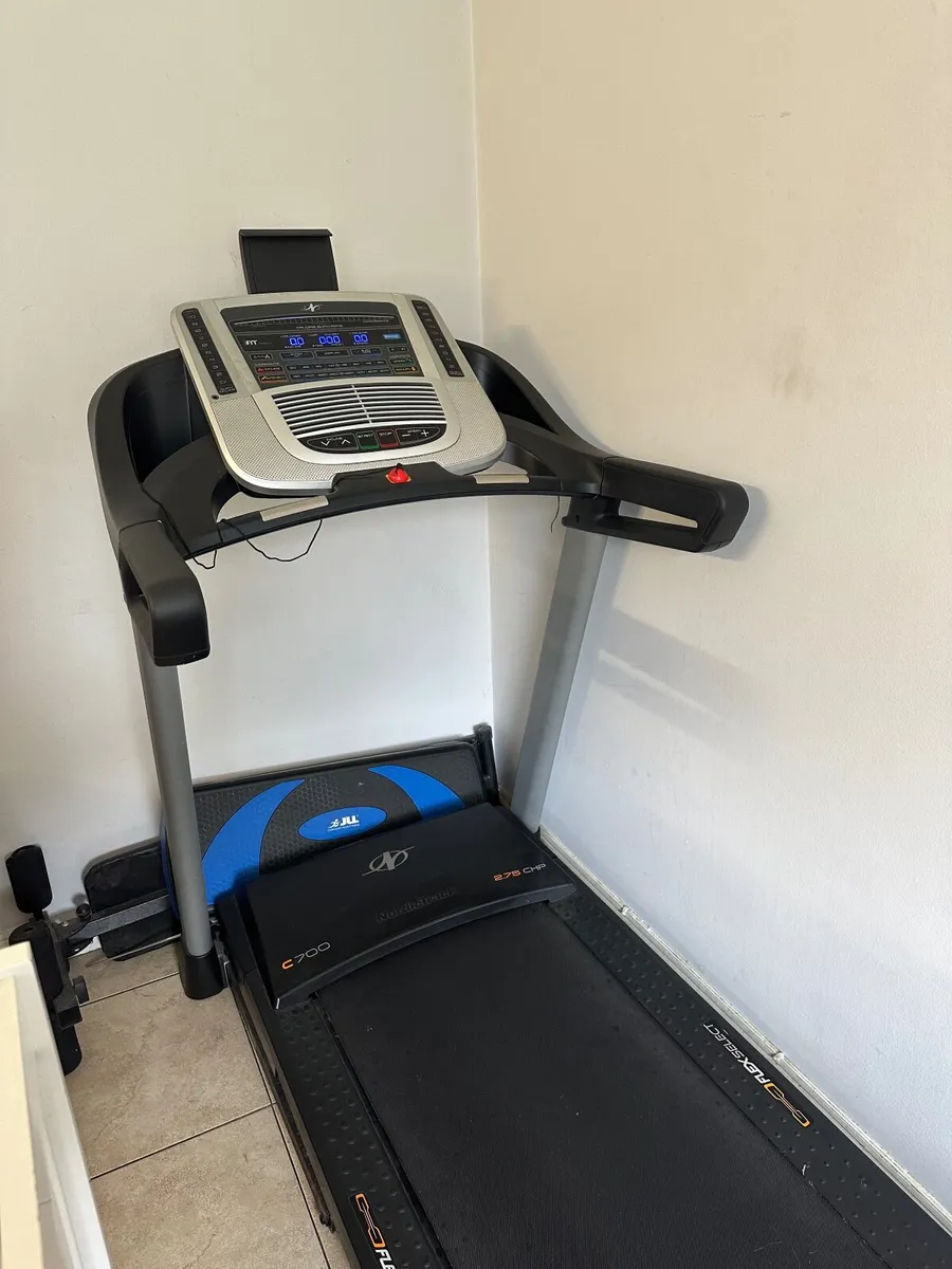 NordicTrack C700 treadmill (Model NETL90716) - Image 2