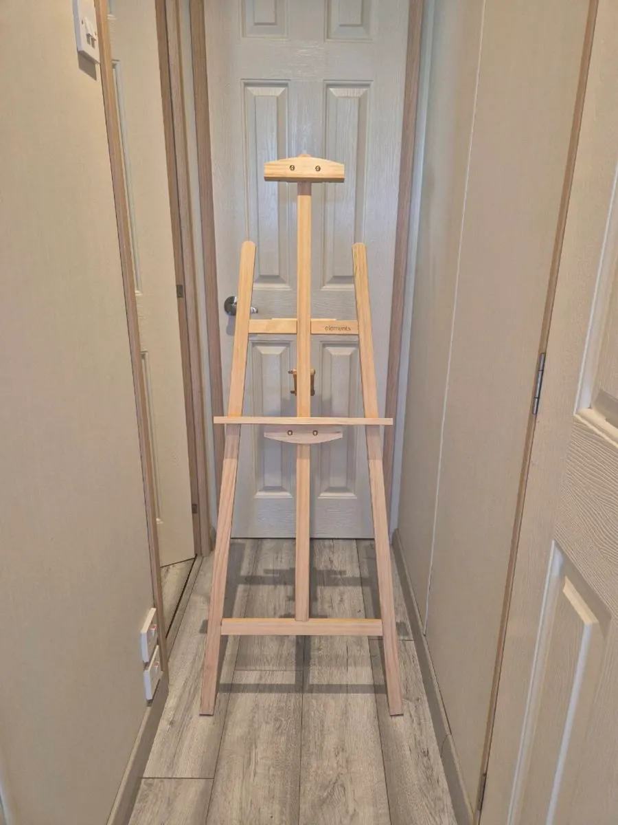 Easel for hire