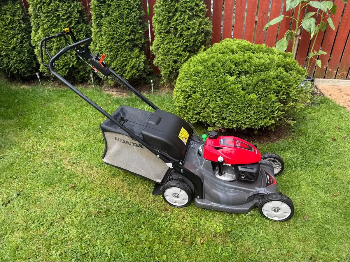 Honda HRX 537 lawnmower - Image 4