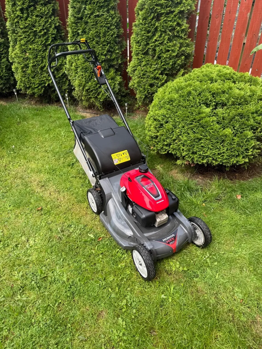 Honda HRX 537 lawnmower - Image 1