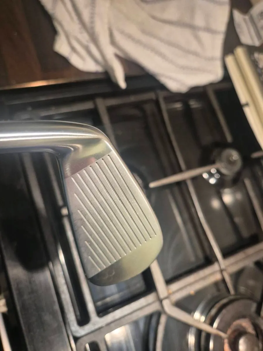 Taylormade P790 UDI 2 Iron - Image 4