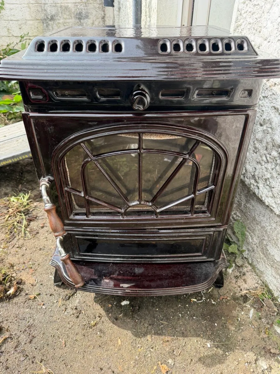 Stanley stove - Image 1
