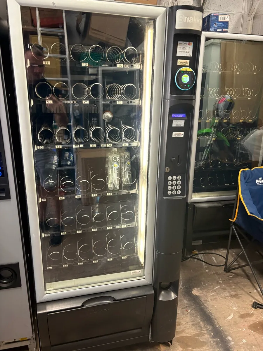 Vending machine - Image 1