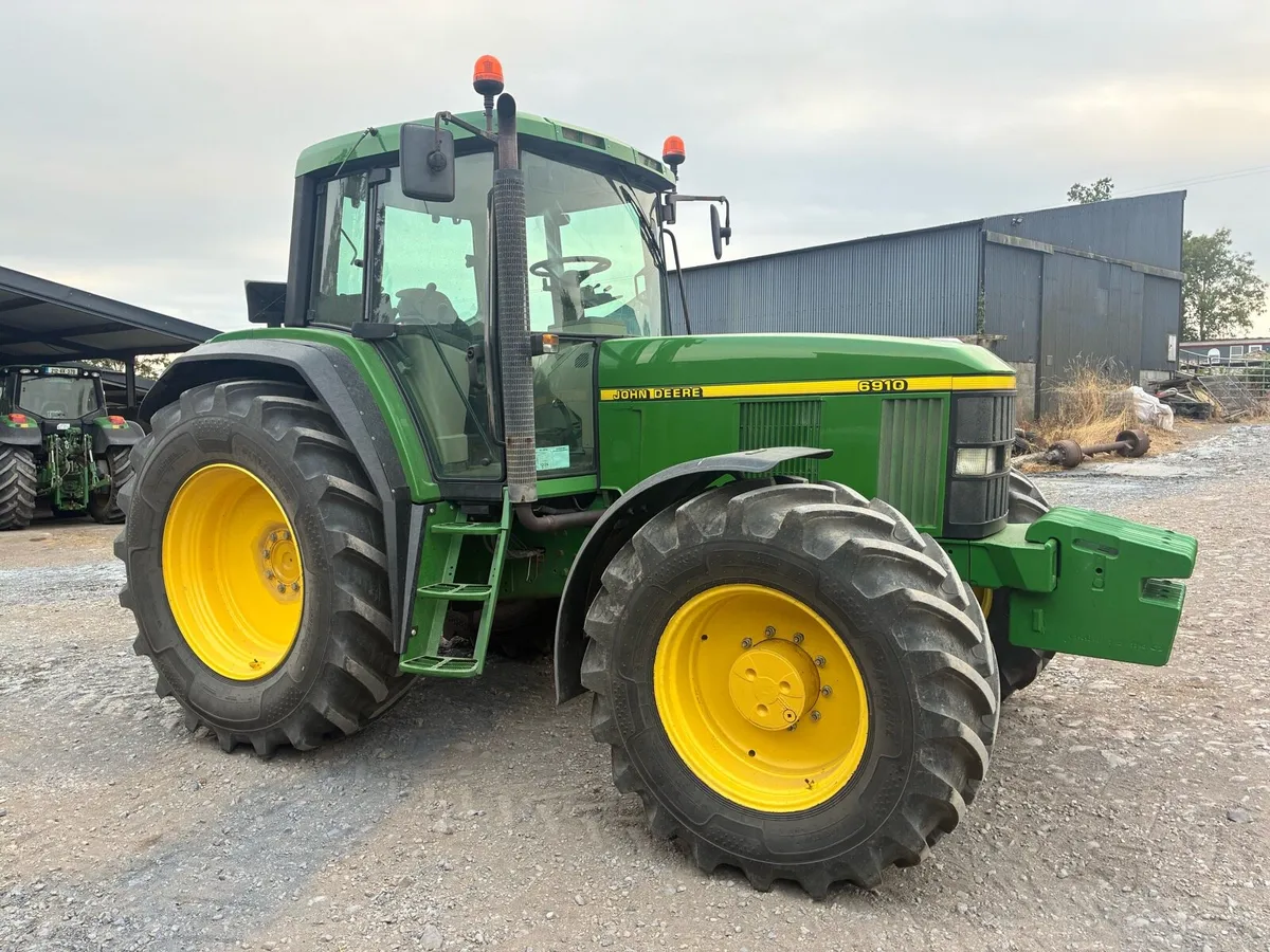 John Deere 6910s - Image 3