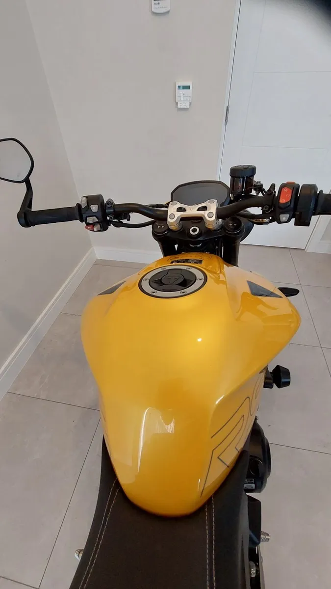 Triumph 765rs Street Triple - Image 2