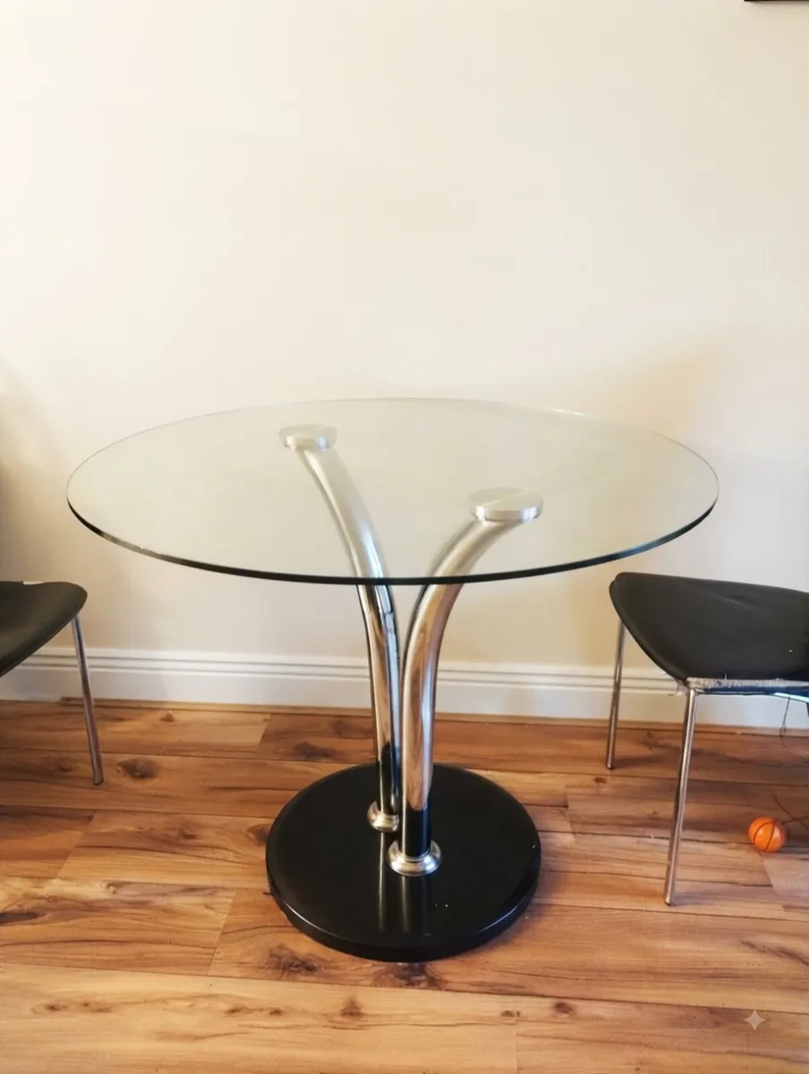 Table for sell - Image 1