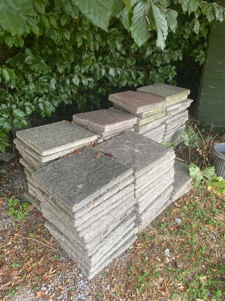 Patio slabs - Image 1