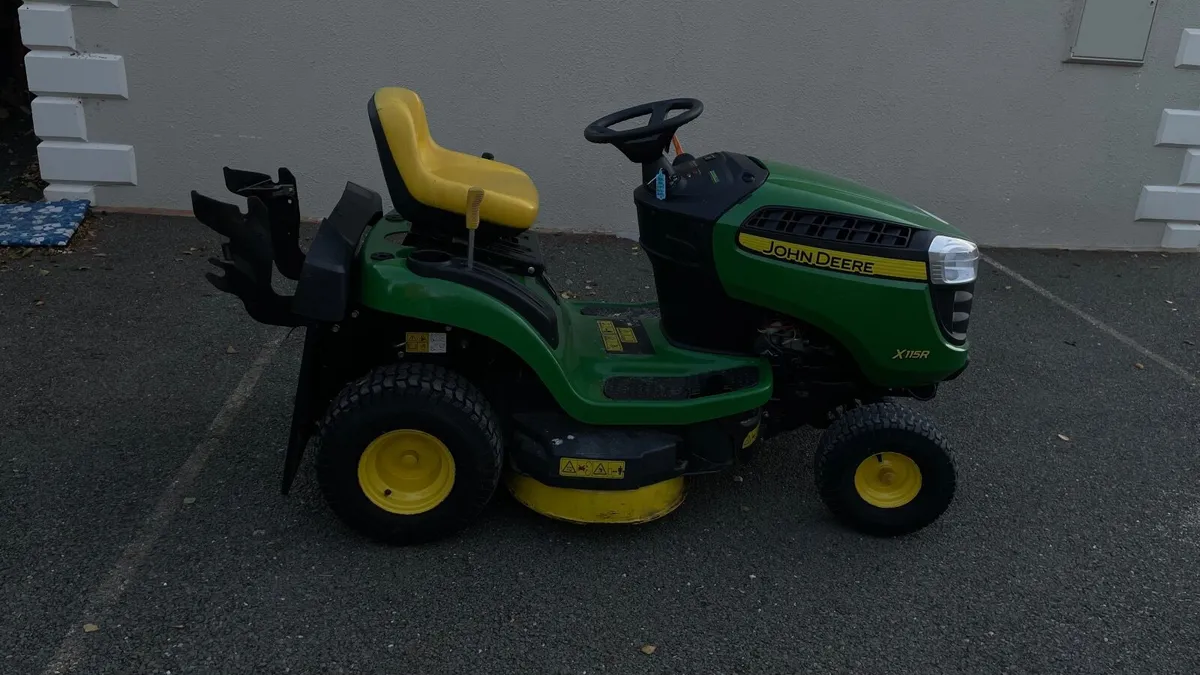 John Deere Lawnmower - Image 2
