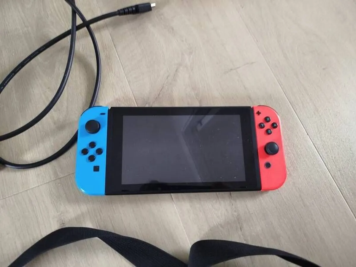 Nintendo Switch V2 - Image 2