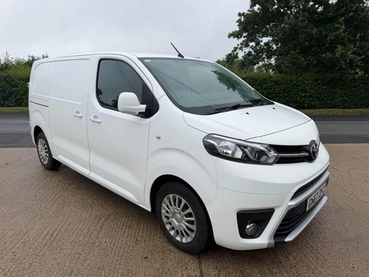 2017 TOYOTA PROACE 2.0D 120 COMFORT - Image 1