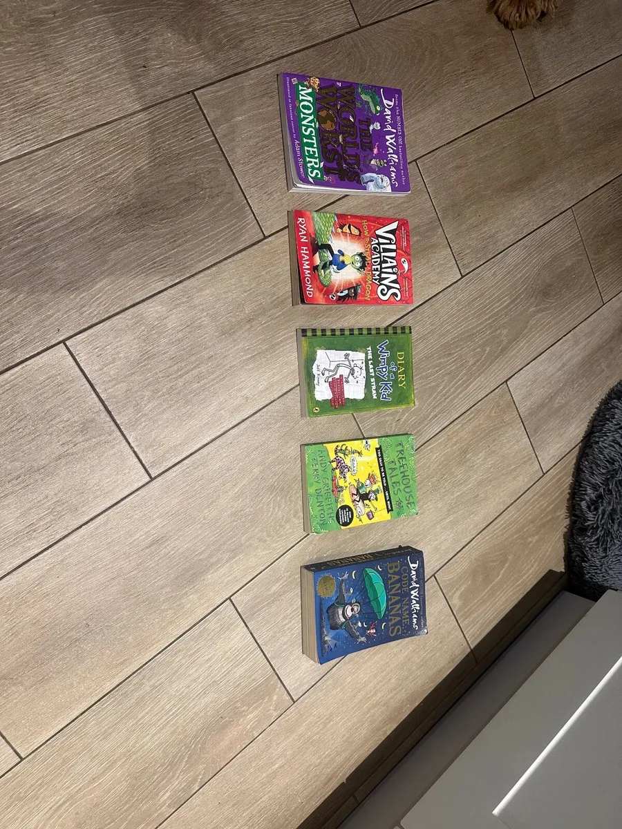 Action Figures and children’s books - Image 2