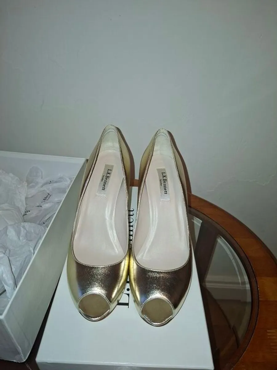 LK Bennett Estella Gold Wedges Size 6 - Image 3