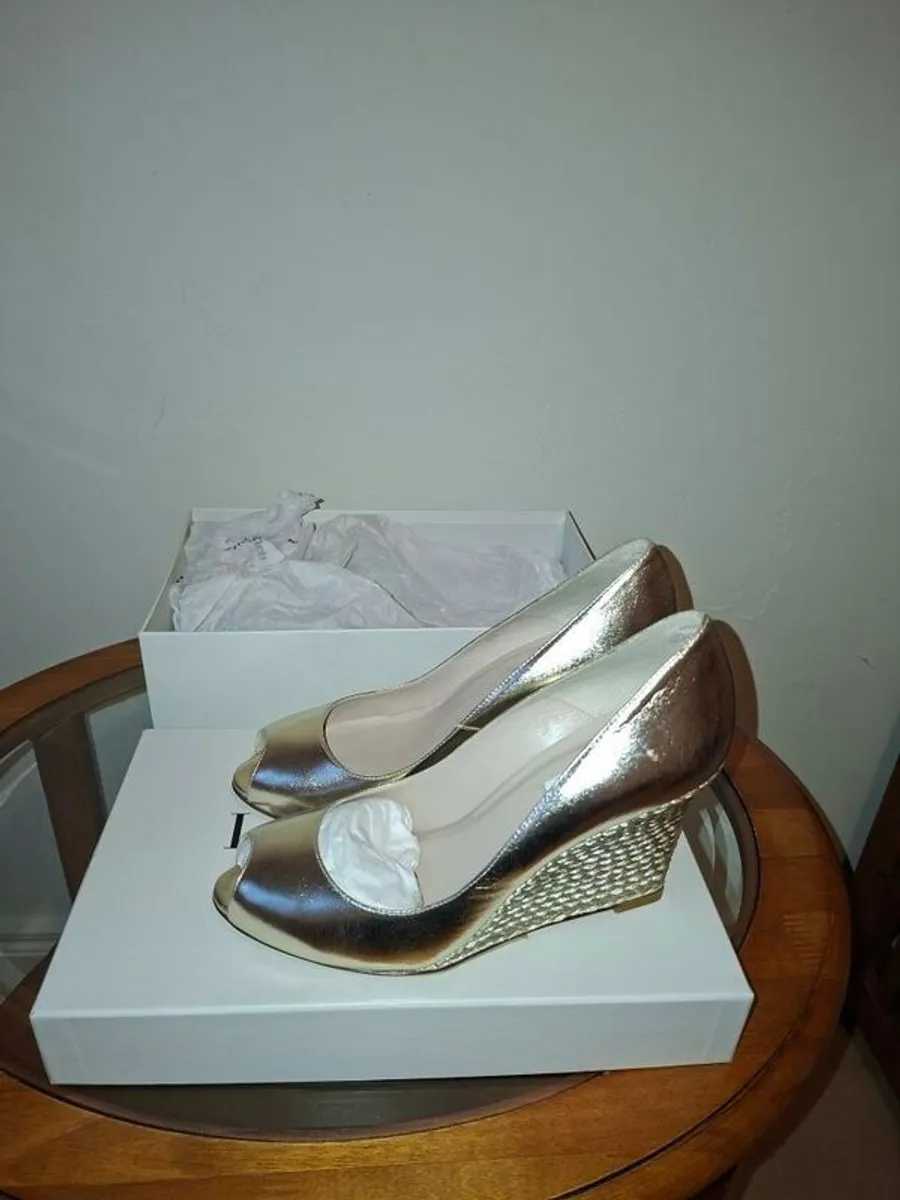 LK Bennett Estella Gold Wedges Size 6 - Image 2
