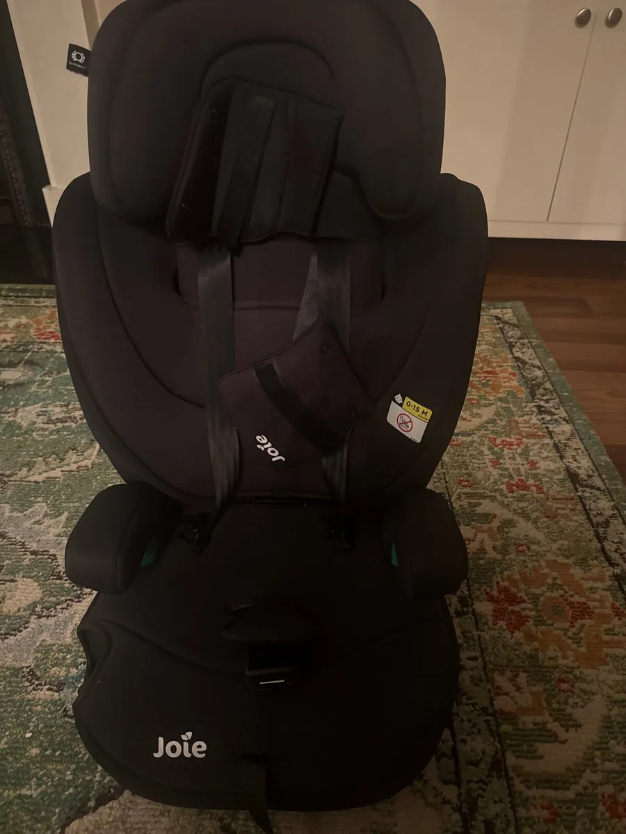 Car seat - Image 1